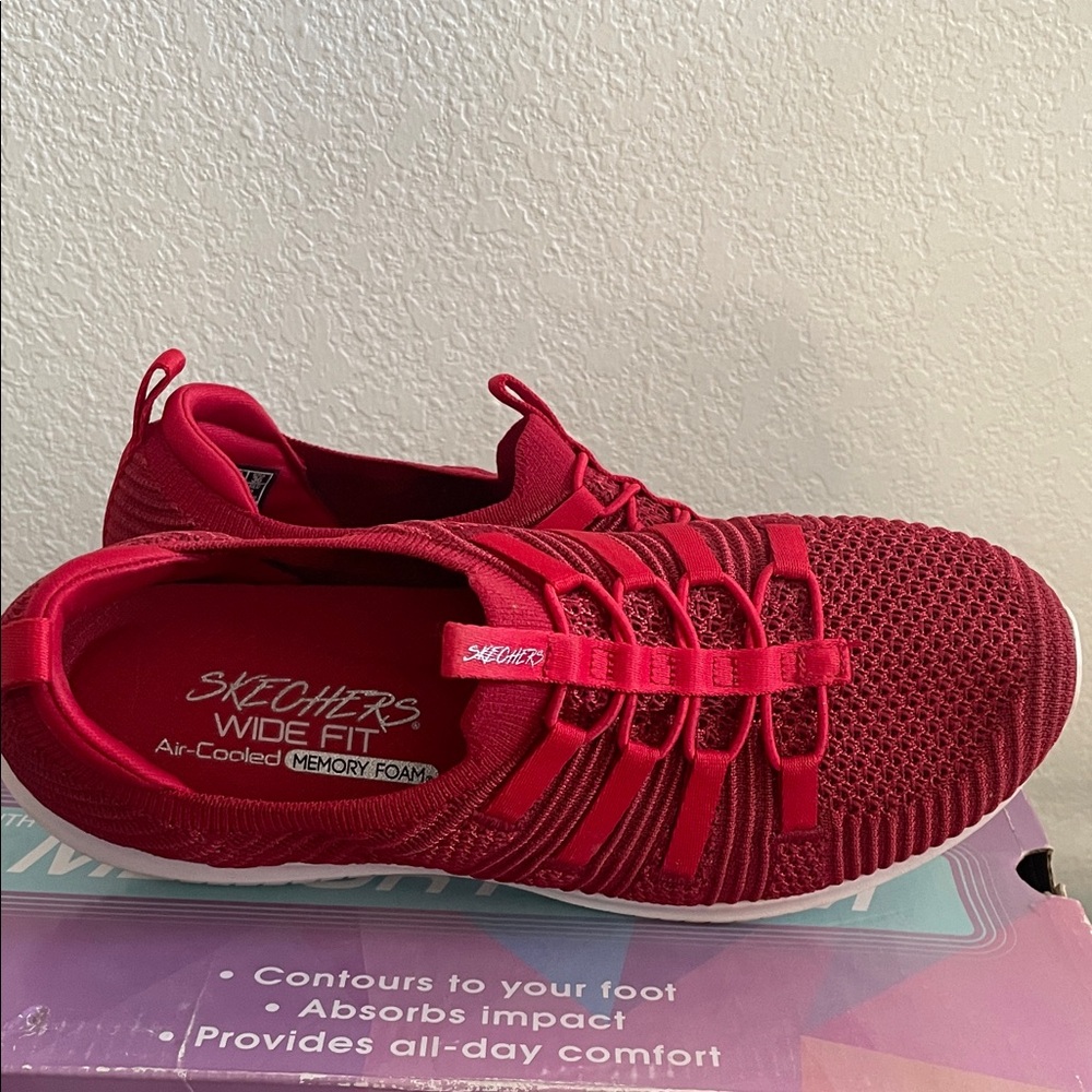 Skechers Women's Ultra Flex Full Embrace Wide Fit Red Sneakers - Picture 4 of 11